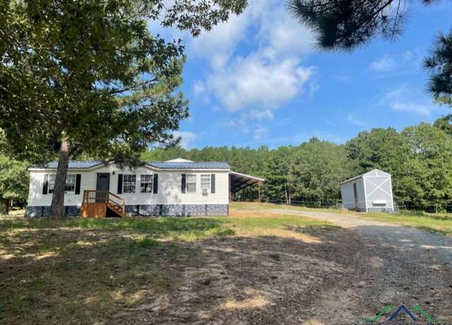 Property at 5720 Blocker Rd, Marshall, TX 75672, 3 beds, 2 baths