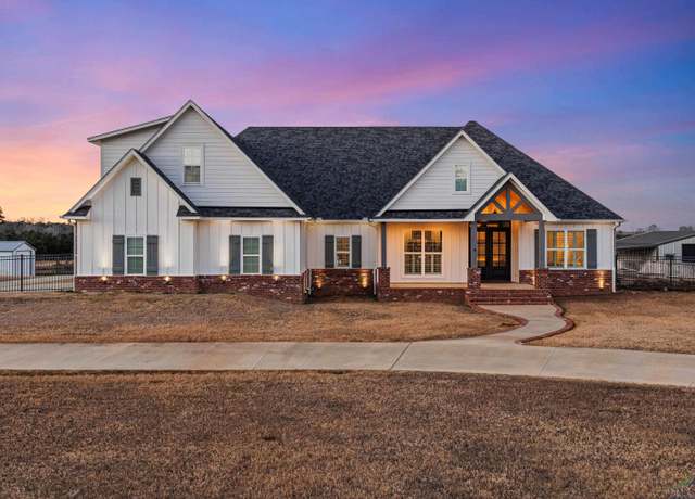 Property at 315 Deerfield Lake Cir, Longview, TX 75605, 4 beds, 3.5 baths