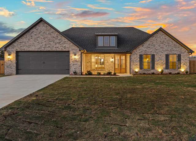Property at 215 Andres Ln, Kilgore, TX 75662, 4 beds, 2 baths