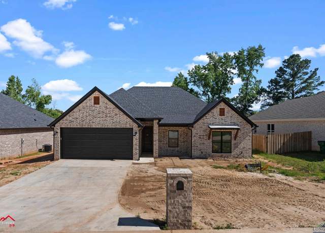 Property at 134 Hillcrest Dr, Gladewater, TX 75647, 4 beds, 2 baths
