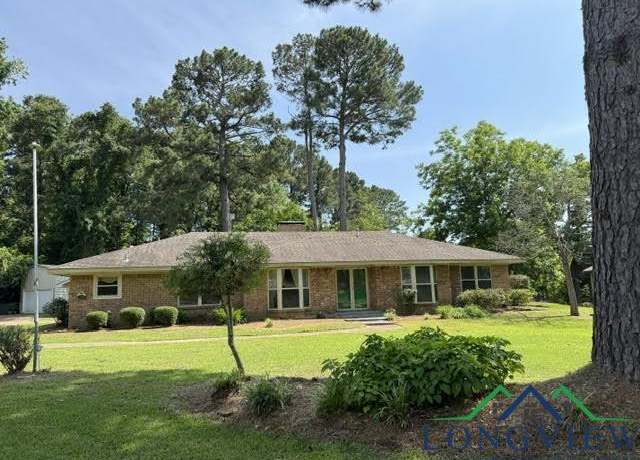 Property at 201 Tejas Trl, Atlanta, TX 75551, 3 beds, 2 baths