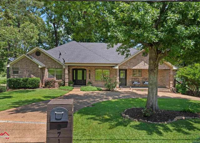 Property at 3718 Ben Hogan Dr, Longview, TX 75605, 5 beds, 3 baths