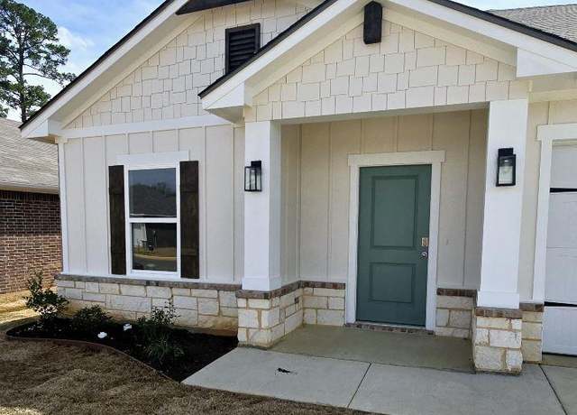 Property at 1121 Mission Creek Dr, Longview, TX 75601, 4 beds, 2 baths