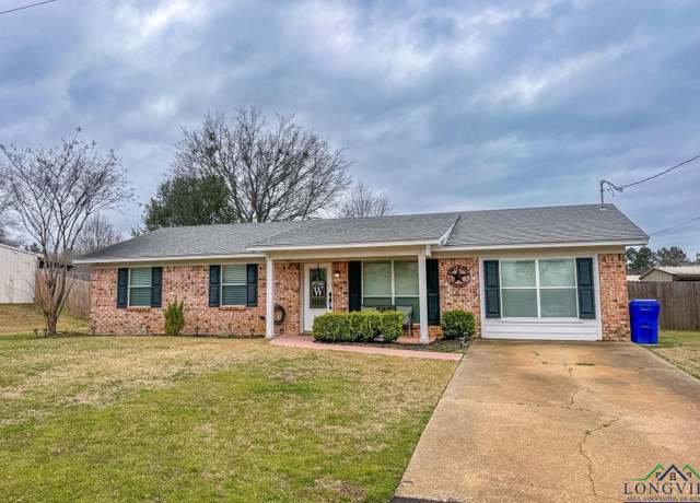 Property at 708 W Frazior St, Linden, TX 75563, 3 beds, 1.5 baths