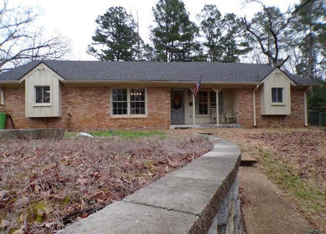 Property at 1006 E Lake Dr, Gladewater, TX 75647, 3 beds, 2 baths
