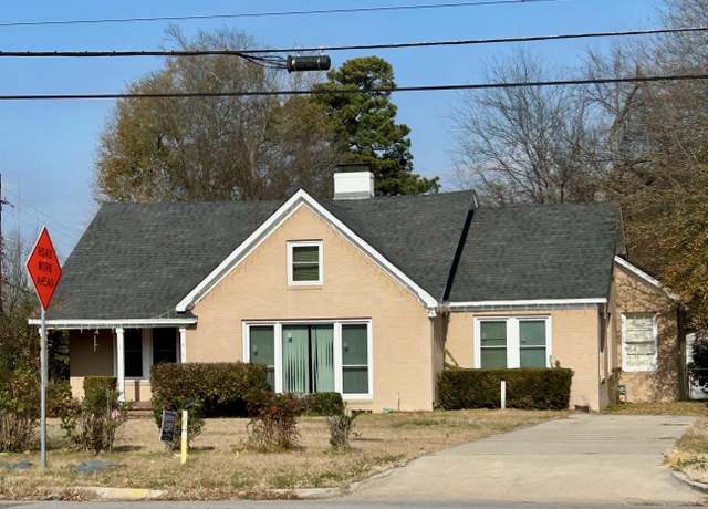 Property at 501 Young St, Longview, TX 75602, 3 beds, 2 baths