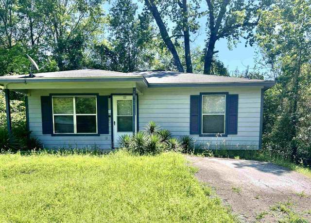 Property at 107 Kindle St, Center, TX 75935, 2 beds, 1 bath