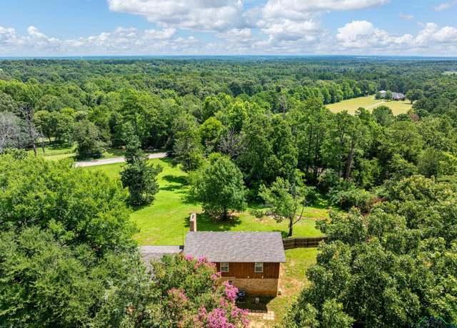 Property at 10816 Mountain View Pl, Whitehouse, TX 75791, 4 beds, 2.5 baths