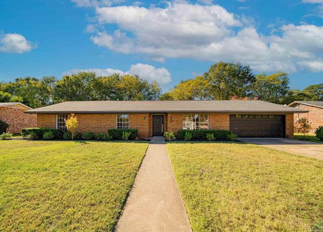 Property at 1819 Beth Dr, Longview, TX 75605, 3 beds, 2 baths