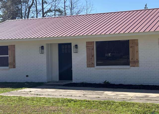 Property at 165 Tracy Rd, Marshall, TX 75672, 3 beds, 2 baths