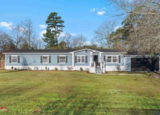 Property at 256 Windy Ln, Longview, TX 75601, 5 beds, 3 baths