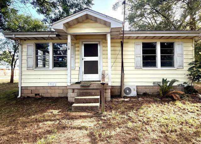 Property at 118 Nolte Dr, Naples, TX 75568, 2 beds, 1 bath