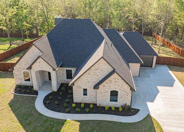 Property at 175 Thorn Briar Trl, Longview, TX 75602, 4 beds, 3 baths
