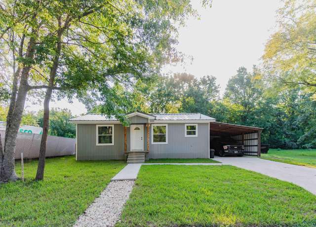 Property at 109 Montie St, Longview, TX 75604, 3 beds, 2 baths