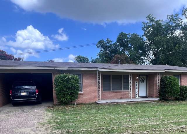Property at 204 Mount Sylvan St, Lindale, TX 75771, 3 beds, 1 bath