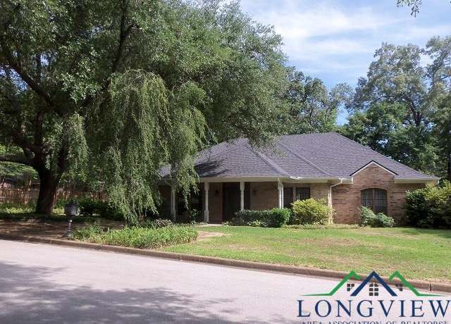 Property at 404 Moccasin Trl, Kilgore, TX 75662, 4 beds, 2.5 baths
