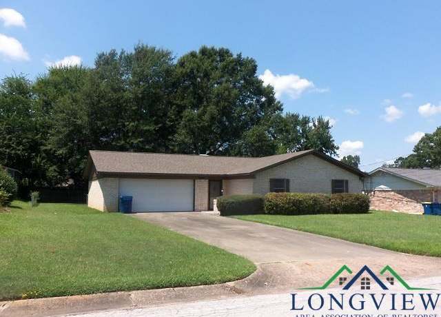 Property at 2805 Redbud St, Kilgore, TX 75662, 3 beds, 2 baths