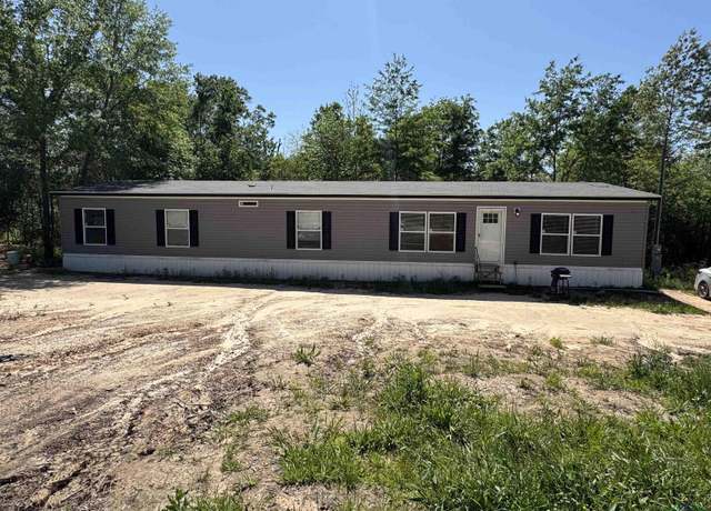 Property at 211 Pvt Rd 3150, Gilmer, TX 75644, 6 beds, 3 baths
