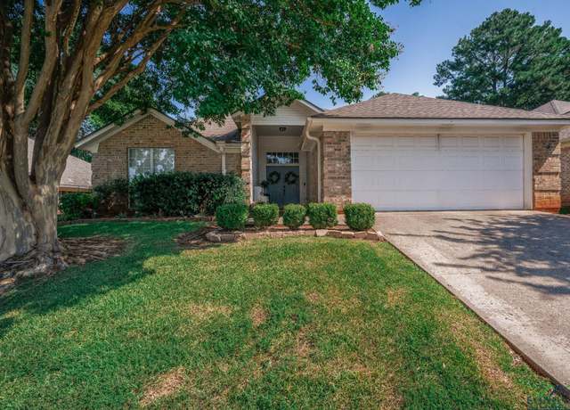 Property at 1276 Brandywine Dr, Longview, TX 75605, 3 beds, 2 baths