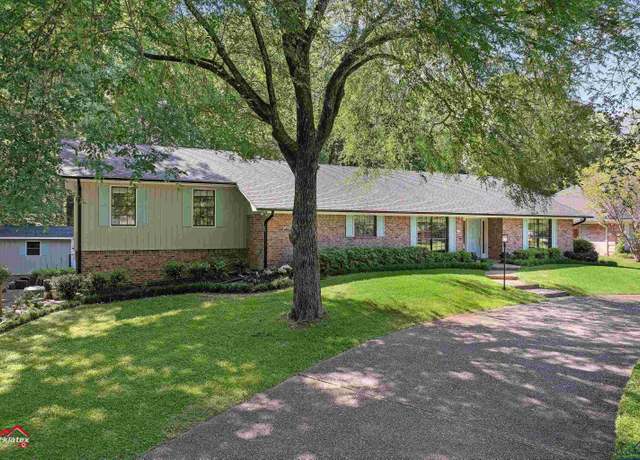 Property at 403 Yates St, Marshall, TX 75672, 4 beds, 2.5 baths