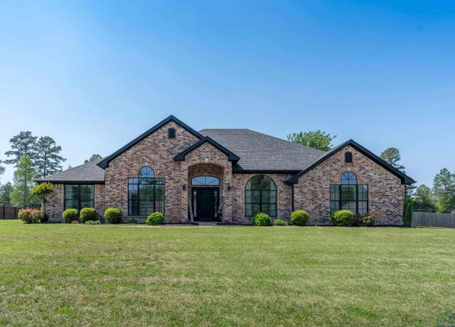 Property at 190 Kayla Lne Ln, Longview, TX 75602, 4 beds, 3 baths