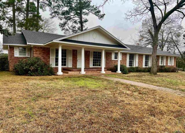 Property at 715 Alexander St, Carthage, TX 75633, 3 beds, 2 baths