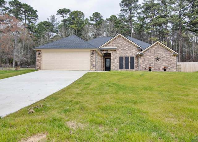 Property at 697 English Ln, Longview, TX 75605, 3 beds, 2 baths