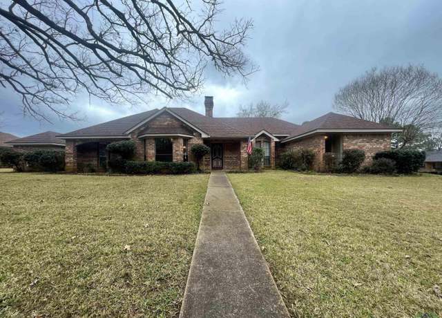 Property at 1307 Spring Tree Ln, Kilgore, TX 75662, 3 beds, 2.5 baths