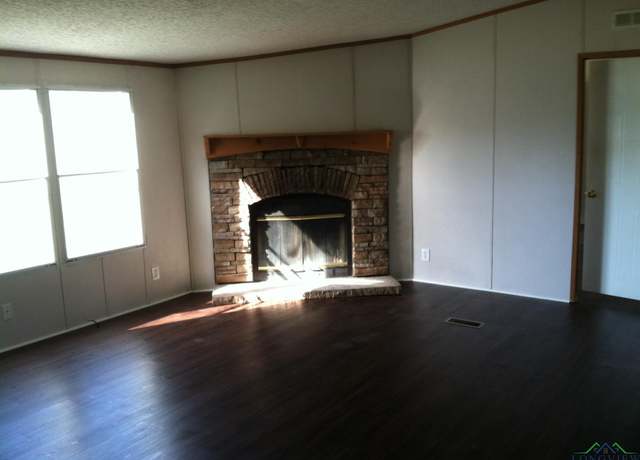 Property at 4741 Marshall Leigh Rd, Marshall, TX 75672, 3 beds, 2 baths