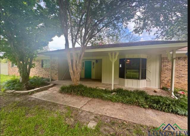 Property at 231 CR 1135 Oak Hollow Dr, Daingerfield, TX 75638, 3 beds, 2.5 baths