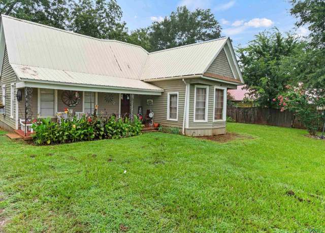 Property at 503 N Milam St, San Augustine, TX 75972, 2 beds, 2 baths