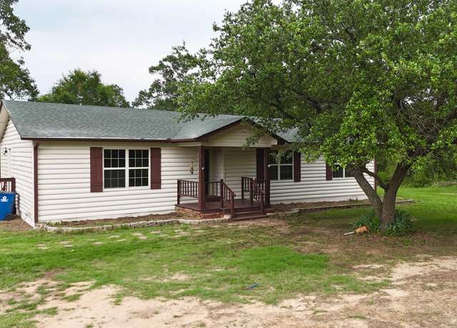 Property at 5832 Cooks Rd, Marshall, TX 75670, 3 beds, 2 baths