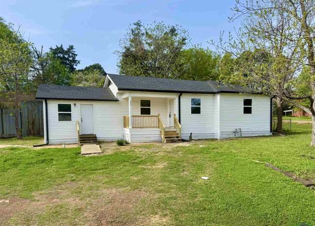 Property at 103 W Nandina St, Ore City, TX 75683, 4 beds, 2 baths