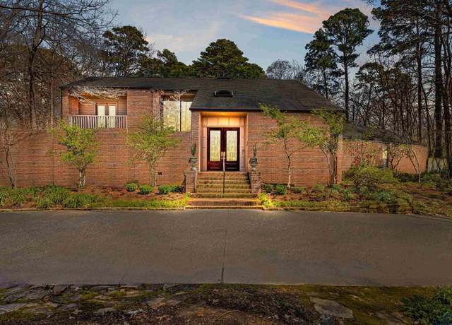 Property at 1313 Inverness St, Longview, TX 75601, 4 beds, 5 baths