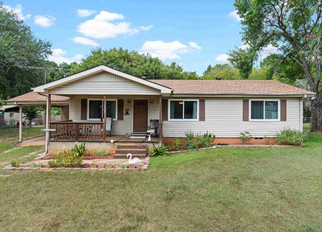 Property at 226 Circle Rdg, Gilmer, TX 75645, 3 beds, 3 baths