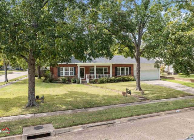 Property at 1112 Pine St, Kilgore, TX 75662, 2 beds, 2 baths