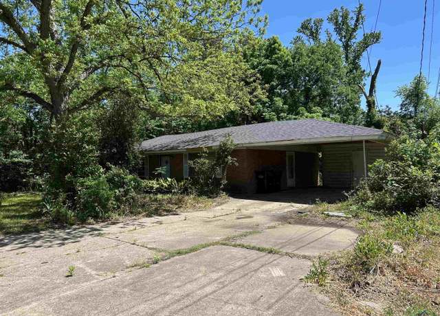 Property at 600 Diane Dr, Longview, TX 75602, 3 beds, 2 baths