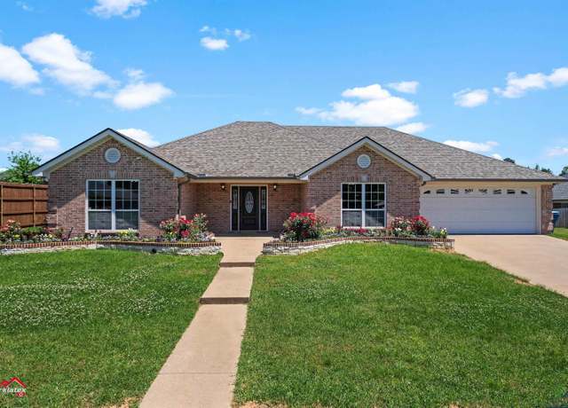 Property at 103 Westview, Henderson, TX 75652, 3 beds, 2 baths