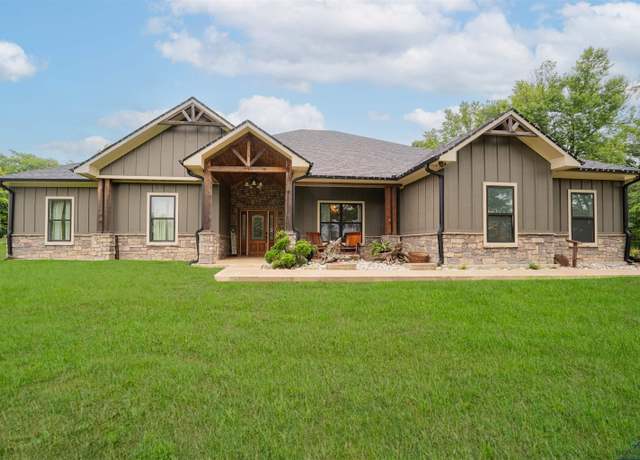 Property at 847 Calloway Rd, Marshall, TX 75670, 4 beds, 3 baths