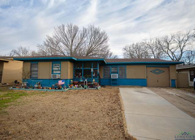 Property at 1702 Ida St, Arlington, TX 76010, 3 beds, 1 bath