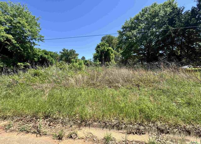 Property at 1311 N Cypress St, Gilmer, TX 75644