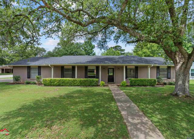 Property at 201 Courtland Cir, Carthage, TX 75633, 3 beds, 2 baths