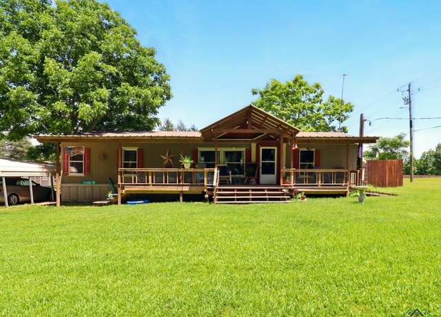 Property at 112 Melody Dr, Gladewater, TX 75647, 3 beds, 2 baths
