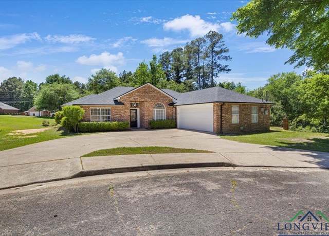 Property at 1619 Shady Creek Cir, Henderson, TX 75652, 3 beds, 2.5 baths