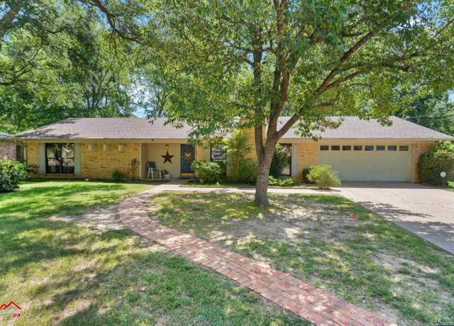 Property at 1818 Miles Dr, Longview, TX 75605, 3 beds, 2 baths