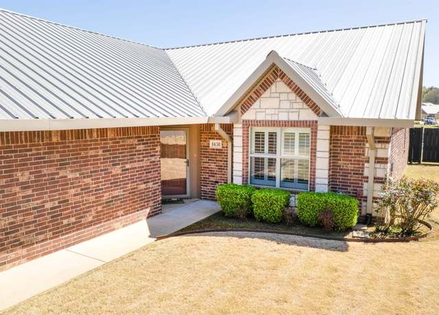 Property at 1438 Garner Ln, Longview, TX 75605, 2 beds, 2 baths