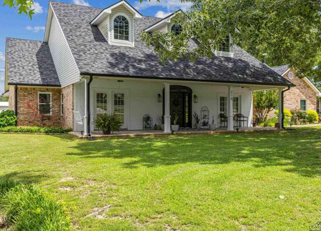 Property at 215 Sugar Creek Ln, Longview, TX 75605, 4 beds, 3 baths
