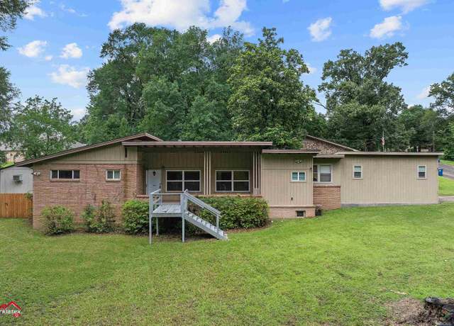 Property at 216 Hickory St, Gladewater, TX 75647, 3 beds, 2 baths