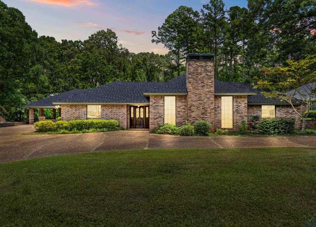 Property at 916 Bergstrom Pl, Marshall, TX 75672, 3 beds, 3 baths
