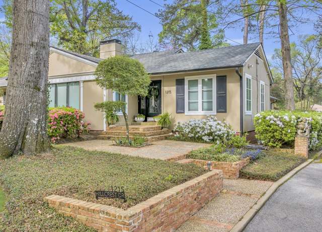 Property at 1215 Hillcrest Dr, Longview, TX 75601, 3 beds, 2 baths